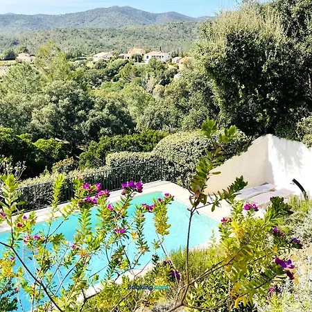 Les Romarins Villa *