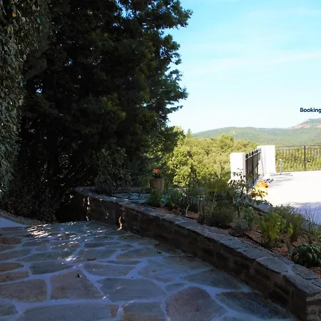Les Romarins Villa *